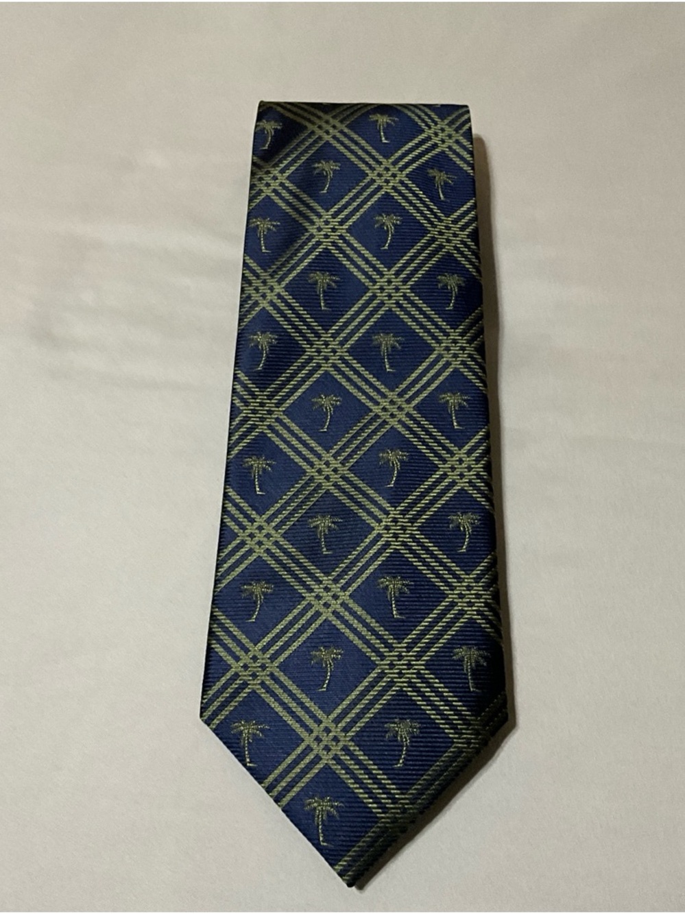 Off Island by Tommy Bahama Men’s Tie Blue Green Palm Tree Print 100% Silk Size58